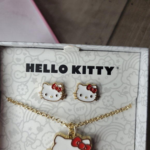 NWT Hello Kitty Enamel Necklace and Earring Set - Picture 6 of 8